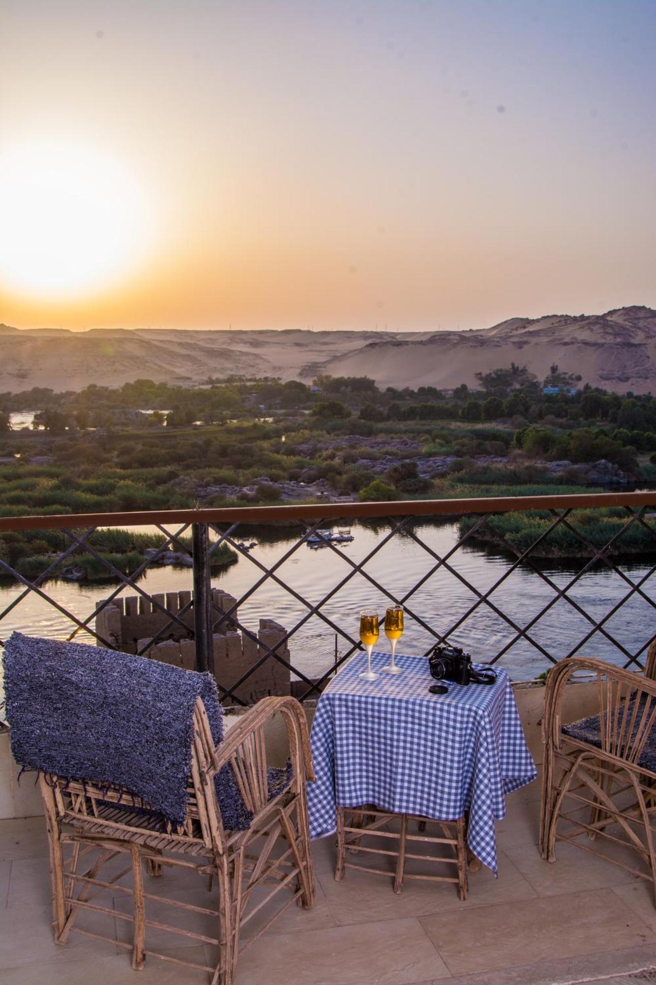 Aswan Nile Palace 외부 사진