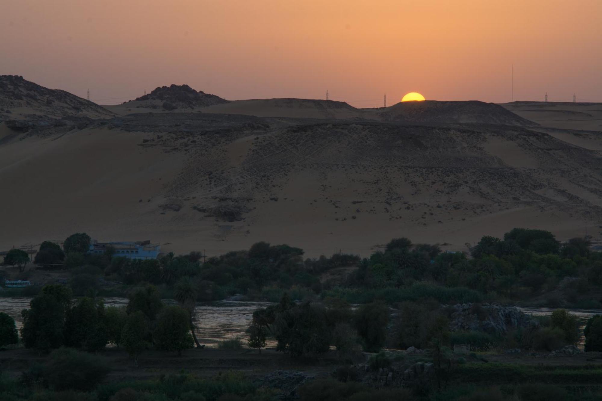 Aswan Nile Palace 외부 사진
