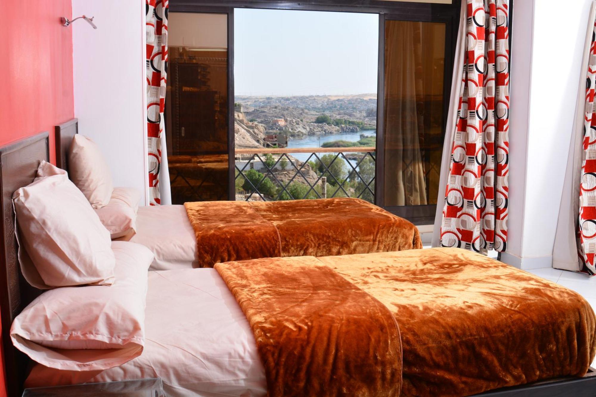 Aswan Nile Palace 외부 사진